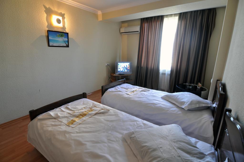 Sun Rise Hotel Tbilisi ห้อง รูปภาพ