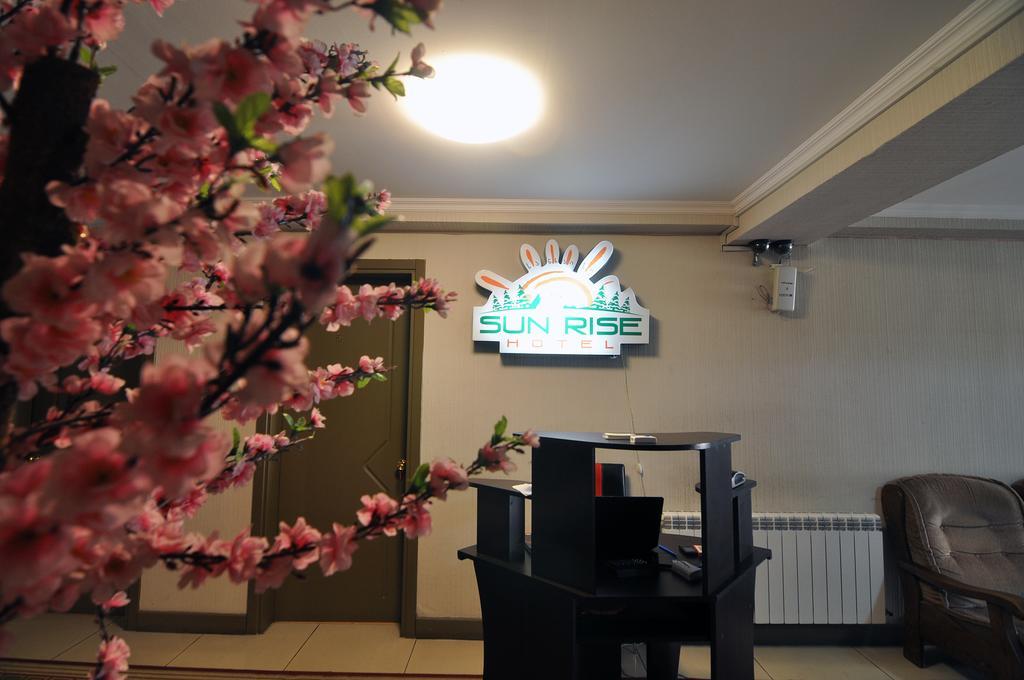 Sun Rise Hotel Tbilisi ภายนอก รูปภาพ