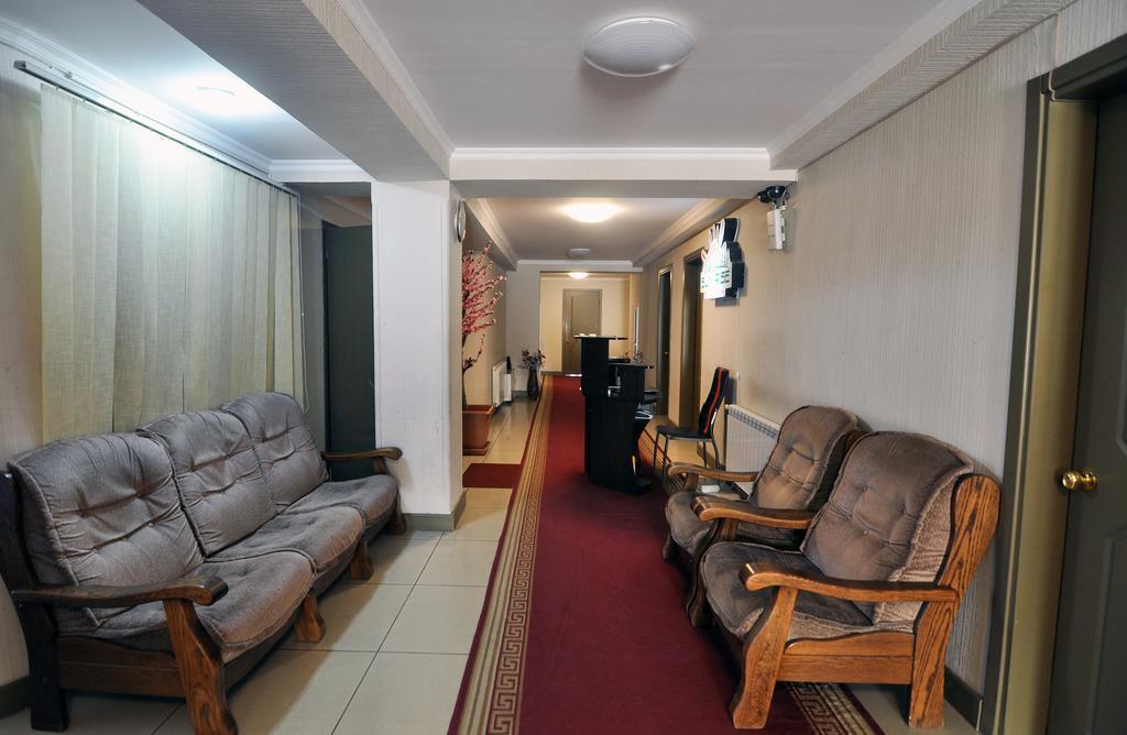 Sun Rise Hotel Tbilisi ภายนอก รูปภาพ