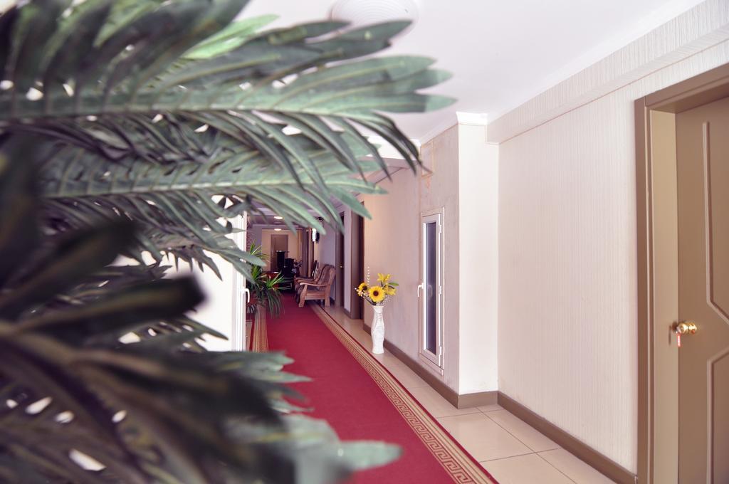 Sun Rise Hotel Tbilisi ภายนอก รูปภาพ